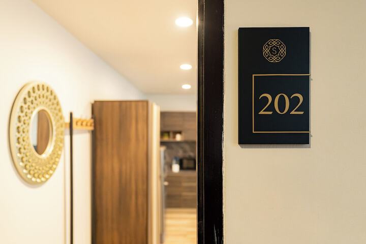 Room 41 of 153