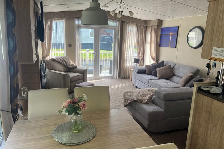 Room 11 of 26
