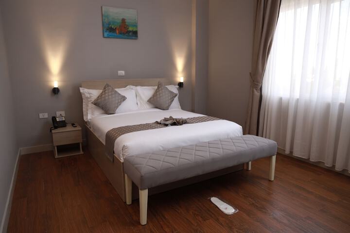 Room 2 of 25