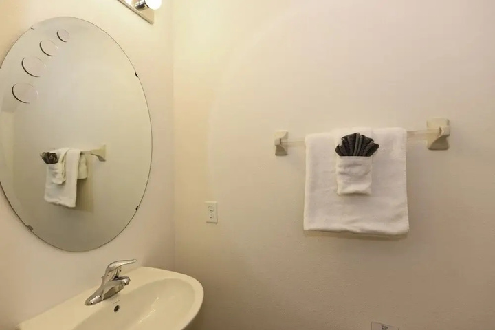 Room 7 of 23