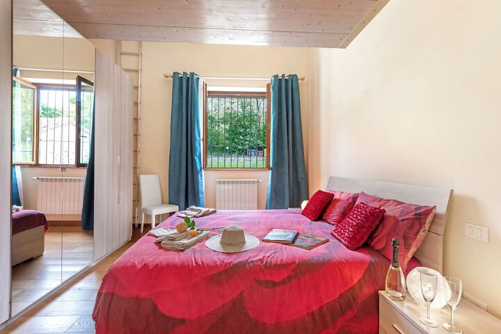 Room 2 of 23