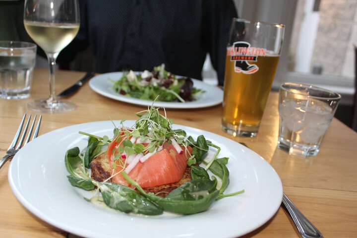 Dining 54 of 92