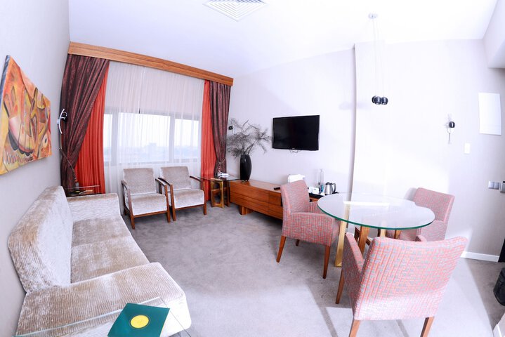 Room 12 of 48
