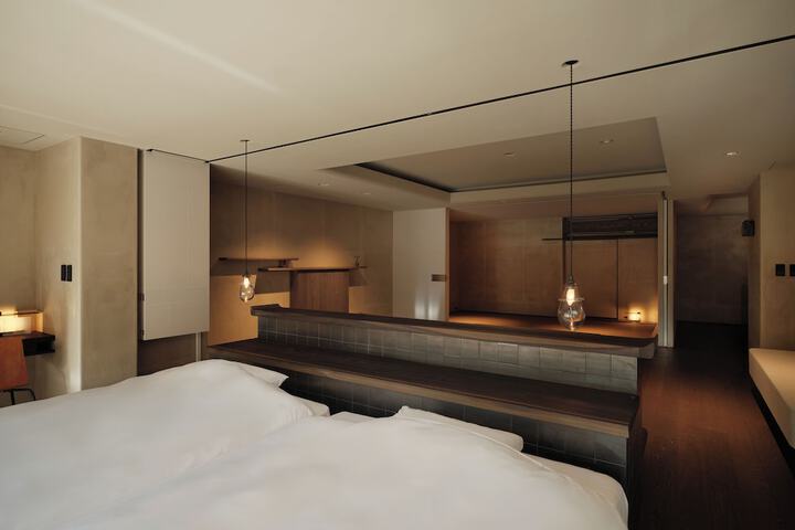 Room 7 of 47