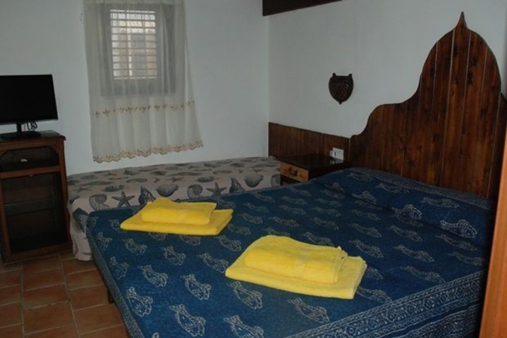 Room 4 of 10