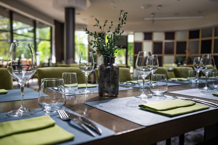Dining 144 of 176