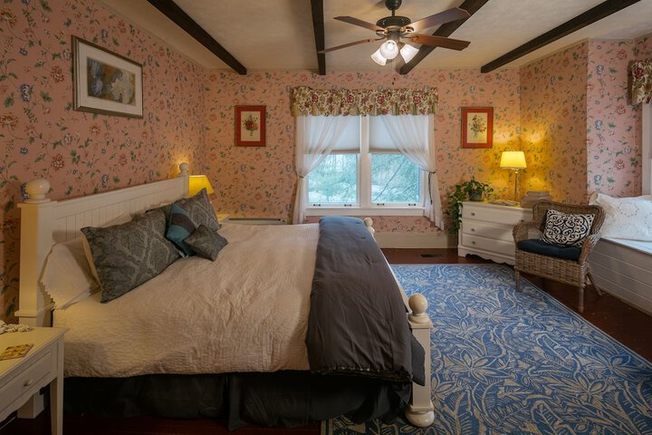 Room 33 of 95