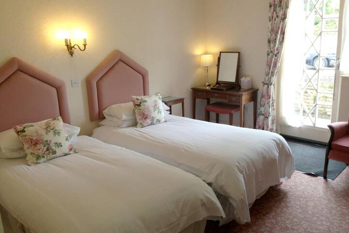 Room 16 of 46