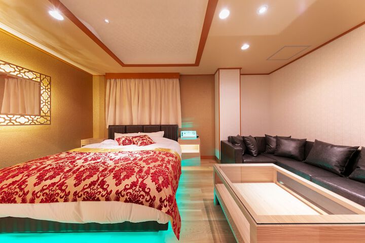 Room 10 of 34