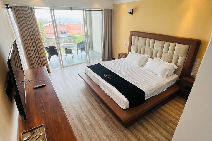 Room 7 of 25