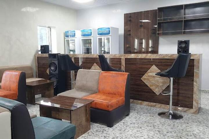 Lounge 55 of 70