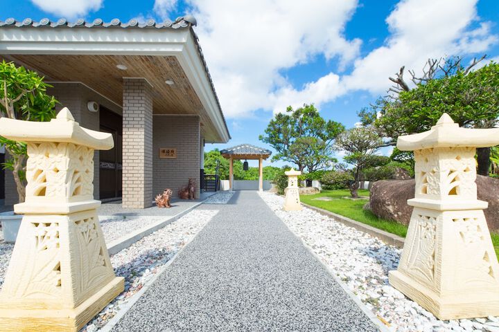 Hotel Exterior 18 of 22