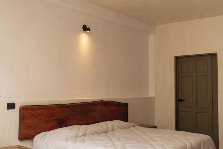 Room 2 of 15