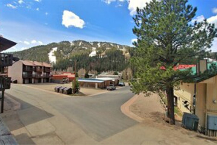 Property Grounds 9 of 13