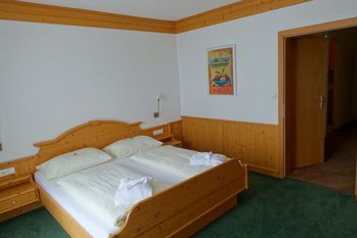 Room 12 of 47