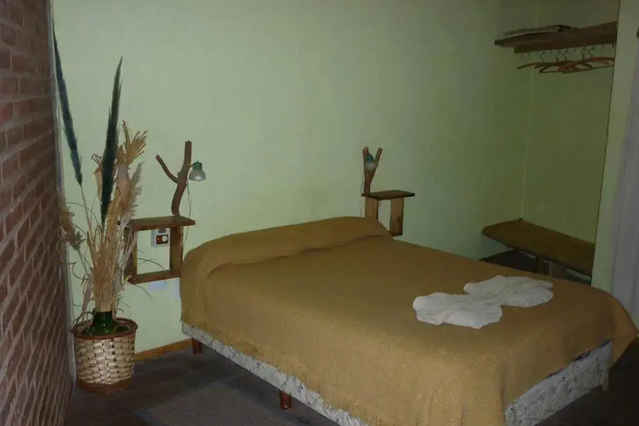Room 2 of 20