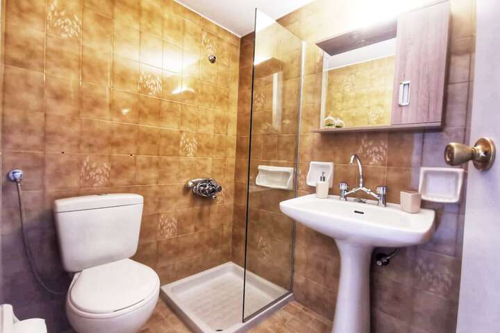 Room 14 of 33