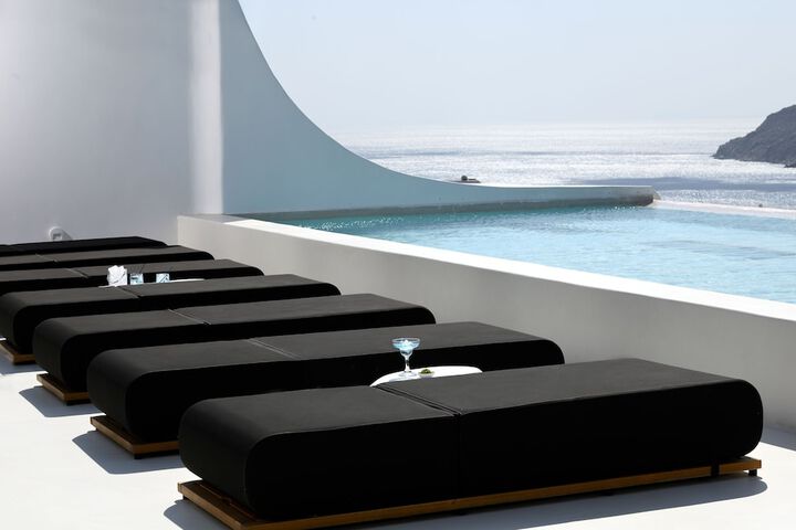 Sundeck 108 of 115