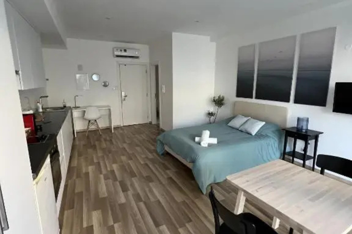 Room 3 of 9