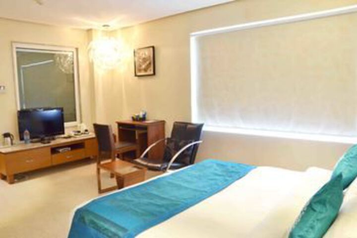 Room 10 of 21