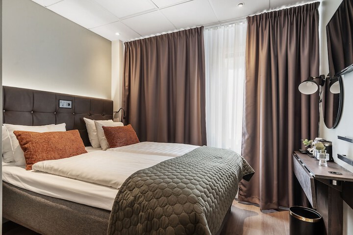 Room 32 of 115