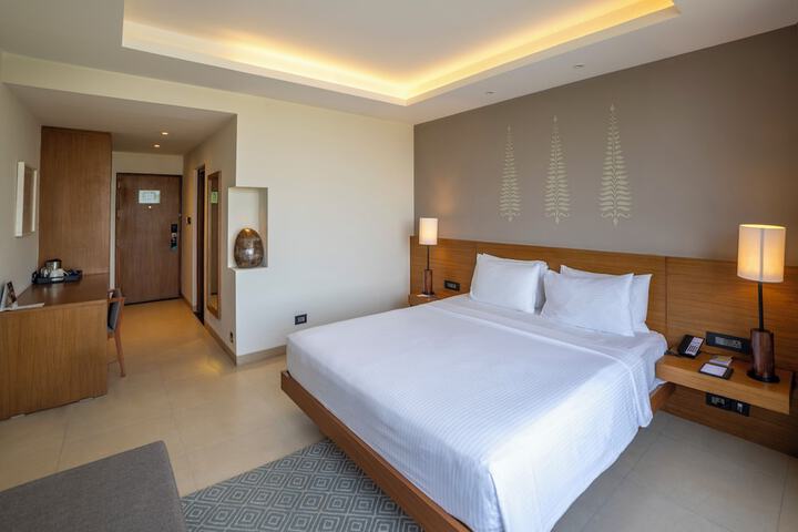 Room 8 of 30