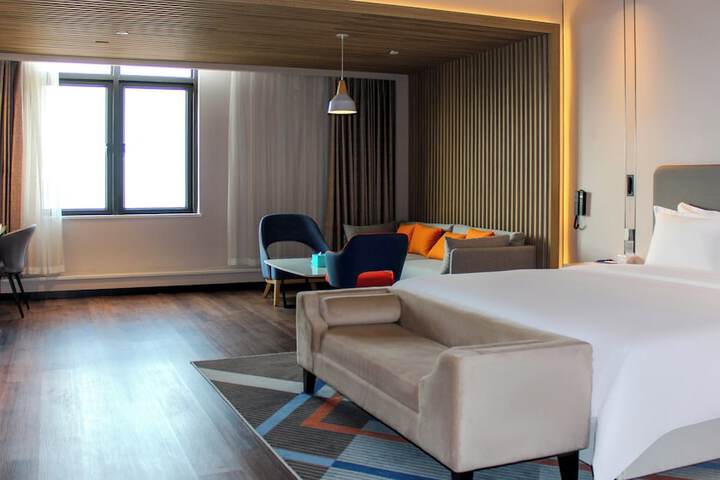 Room 13 of 47