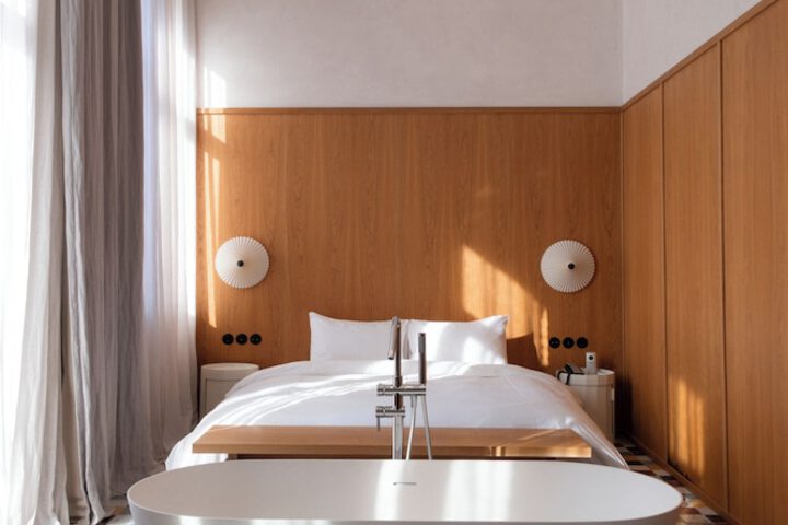 Room 37 of 70
