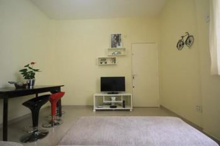 Room 7 of 24