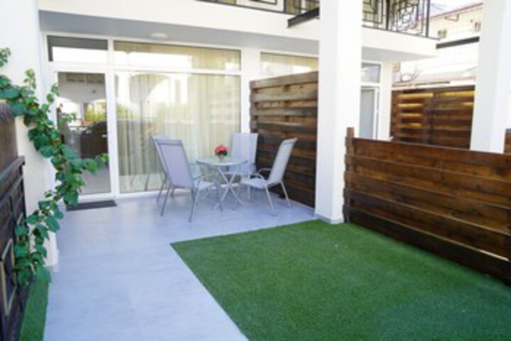 2 BD Maisonette Galatex