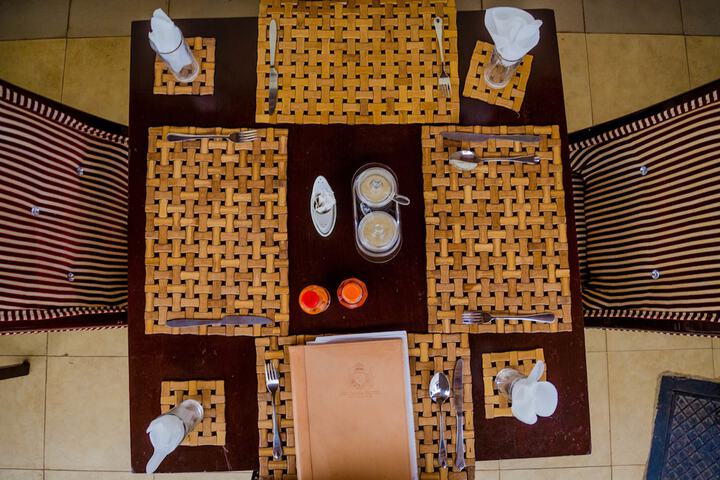 Dining 4 of 18