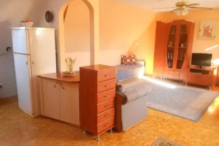 Room 3 of 17