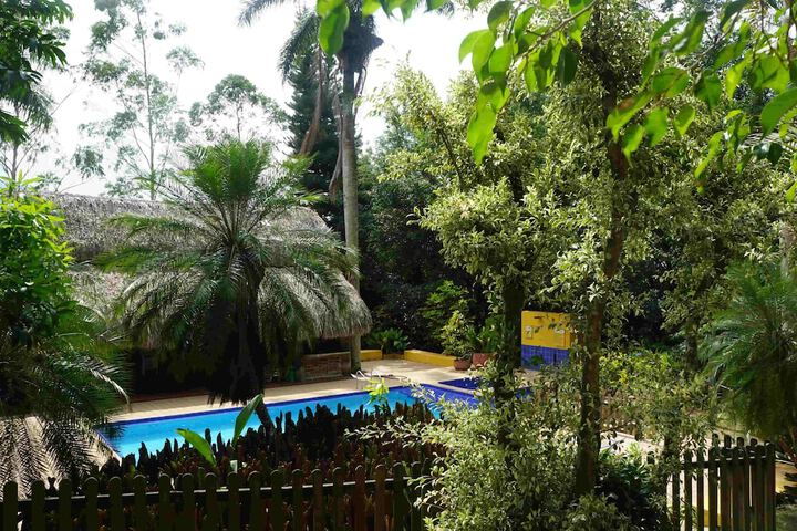 Pool 20 of 33