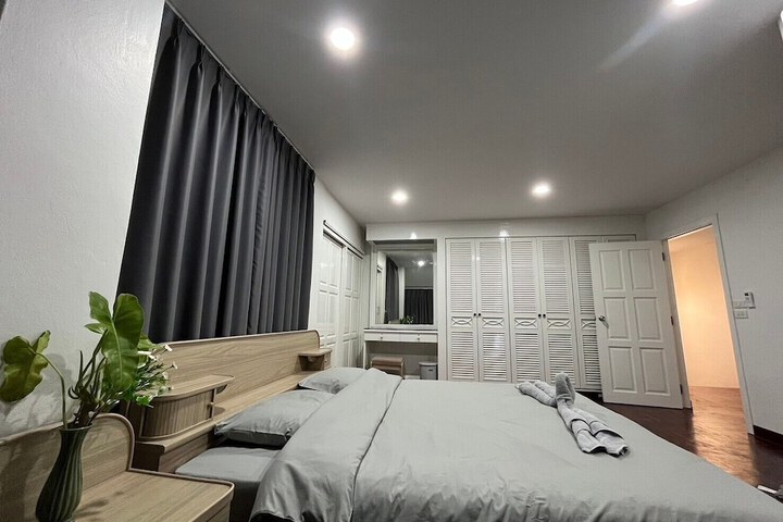 Room 19 of 177