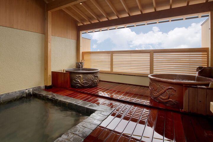 Pool Hotel