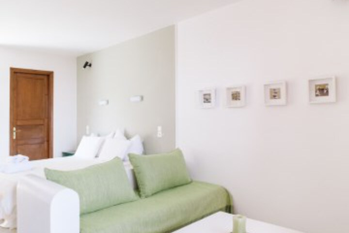 Room 14 of 49