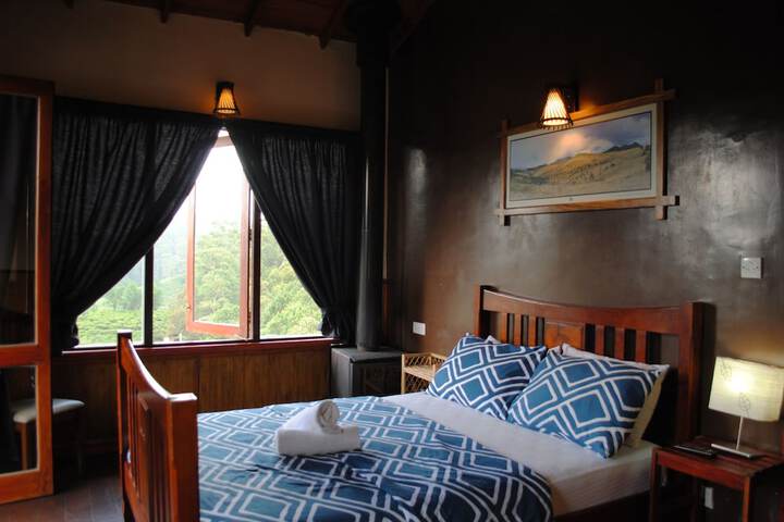 Room 16 of 34