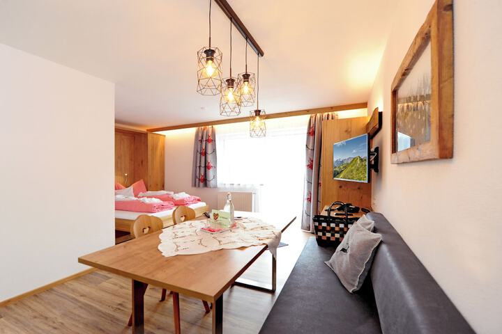 Room 4 of 26