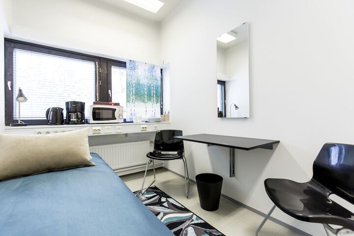 Room 6 of 33
