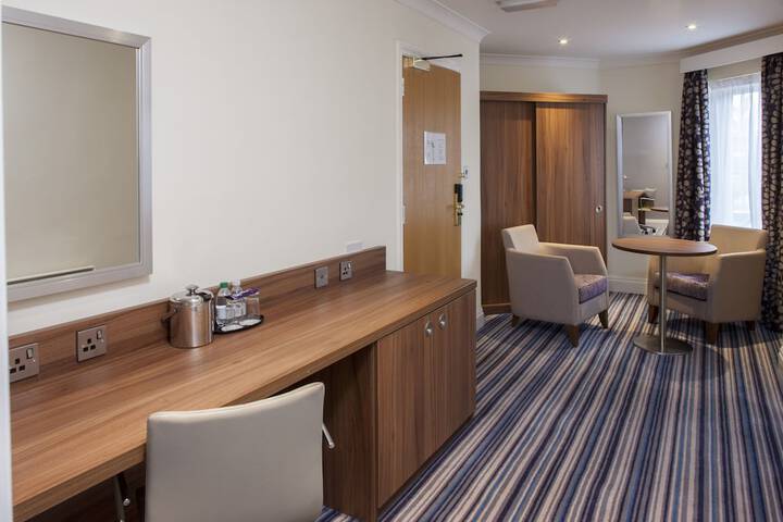 Room 13 of 92