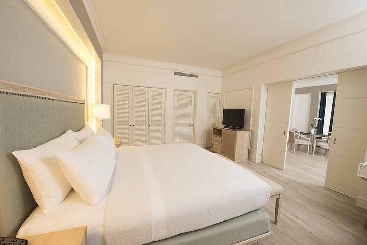 Room 16 of 117