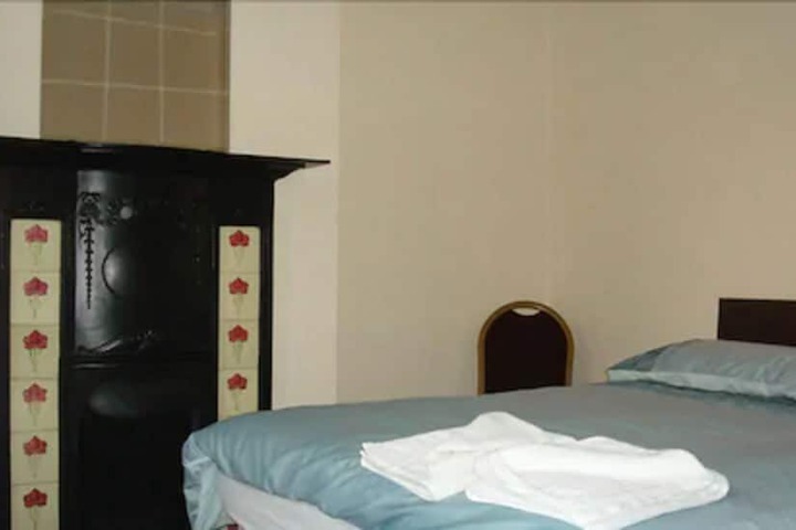 Room 3 of 29
