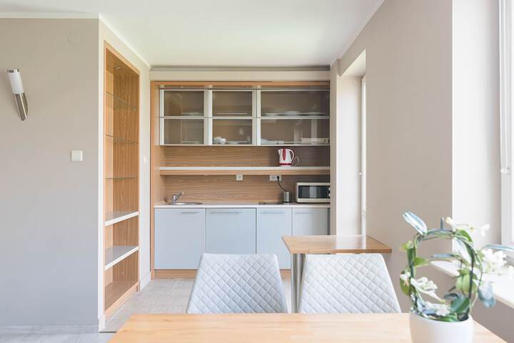 Room 32 of 46