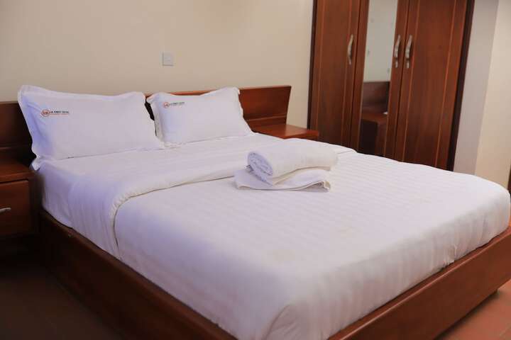 Room 7 of 20