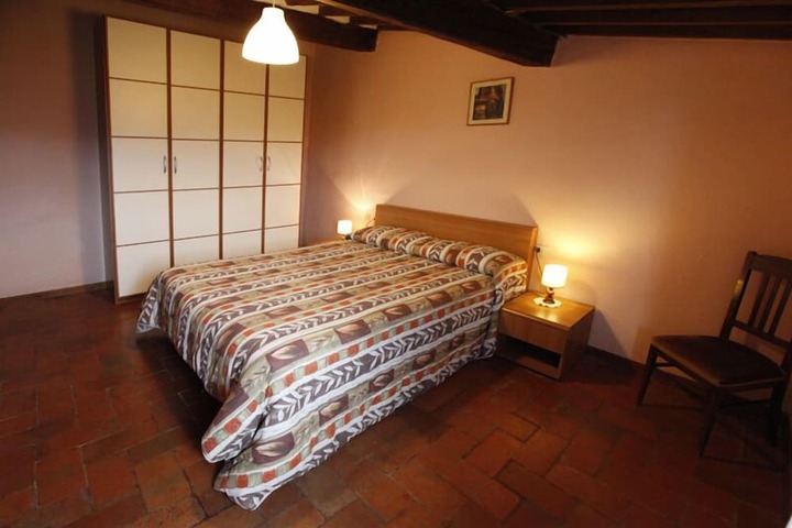 Room 6 of 40