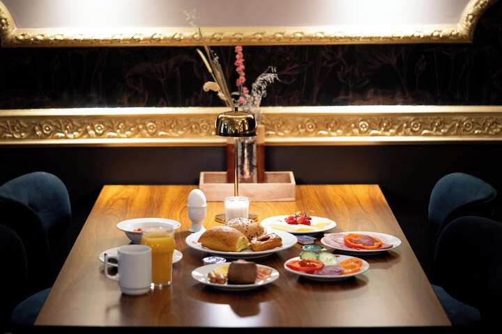 Breakfast/Coffee Service 62 of 86