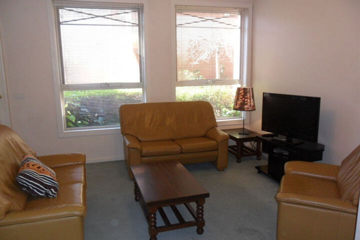 Room 9 of 38