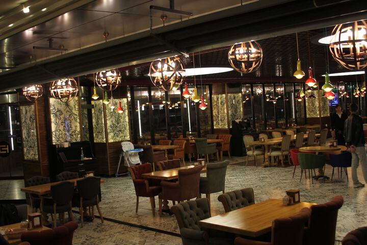 Entrance & Lobby