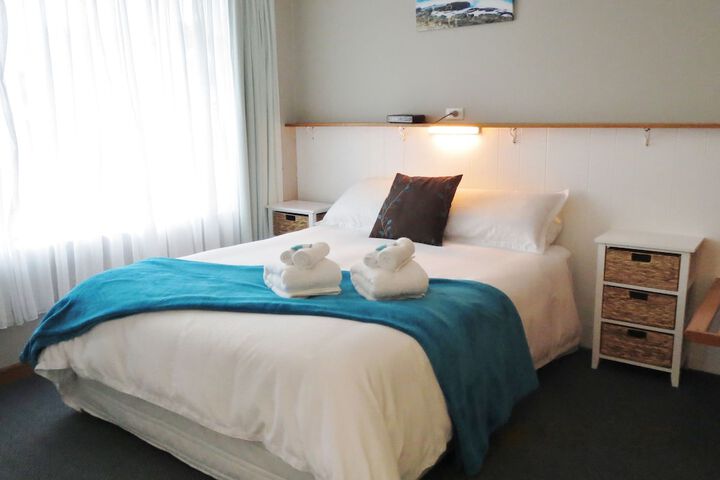 Room 4 of 37