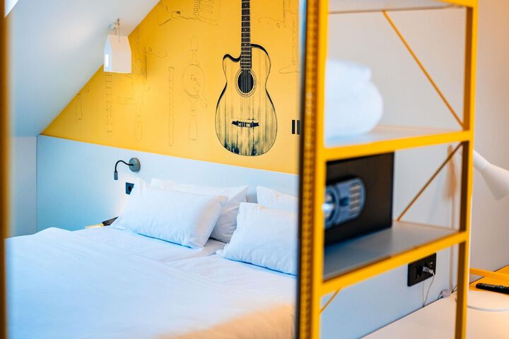 Room 14 of 51